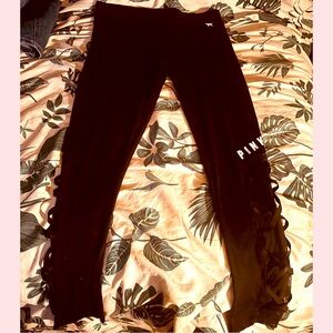 💚VS Pink lace up yoga’s💚